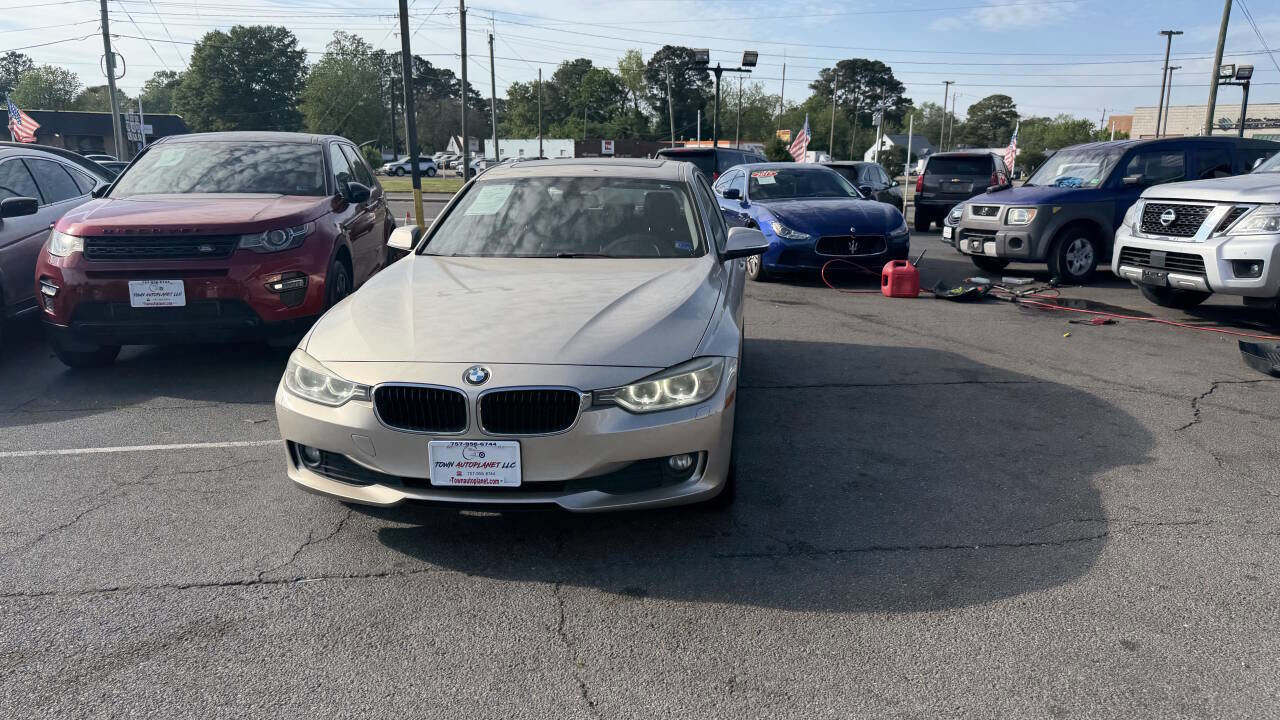 Used 2014 BMW 320i Sedan RWD image 16