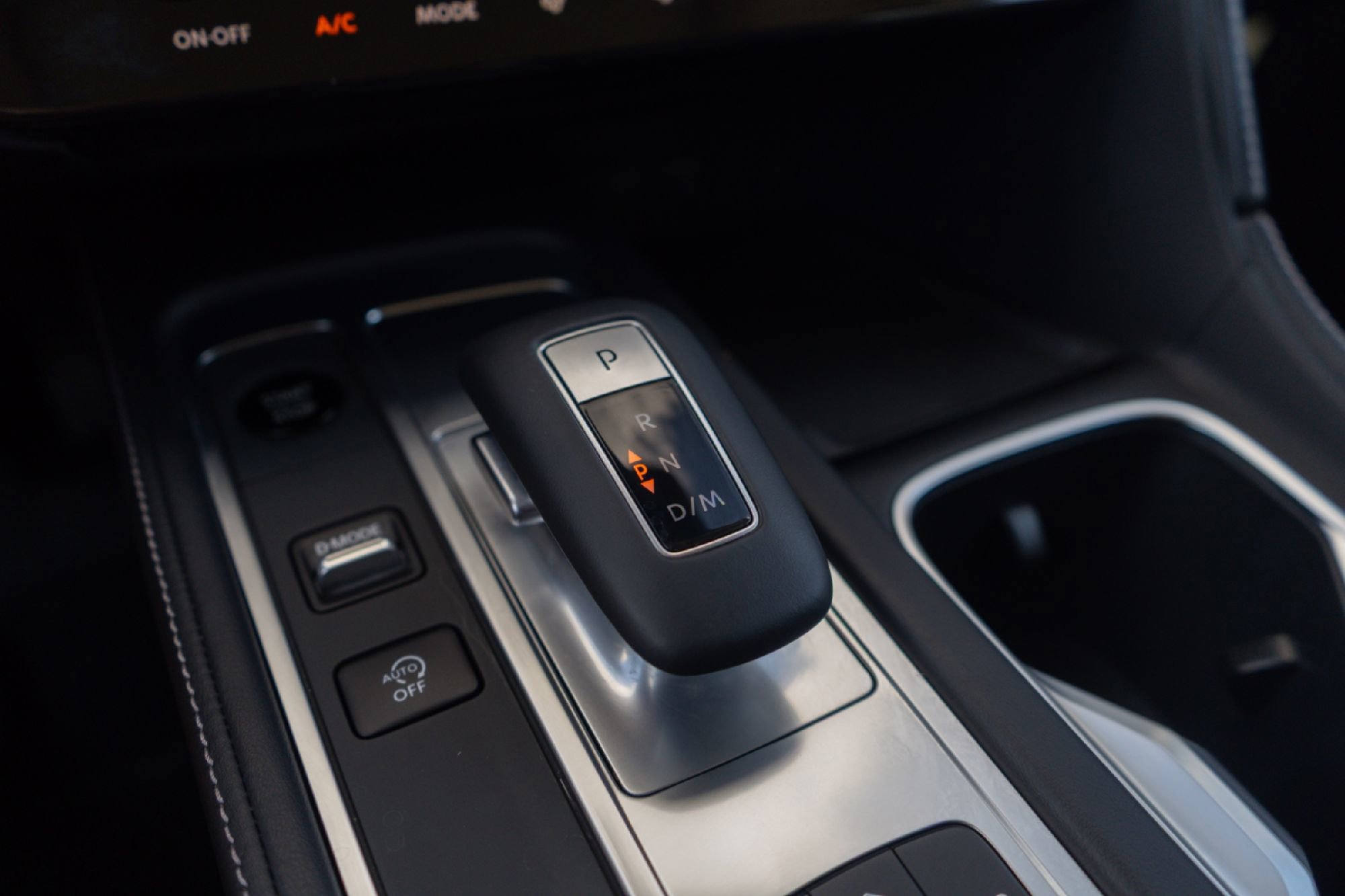 Certified 2026 INFINITI QX60 Luxe w/ Family Package image 14