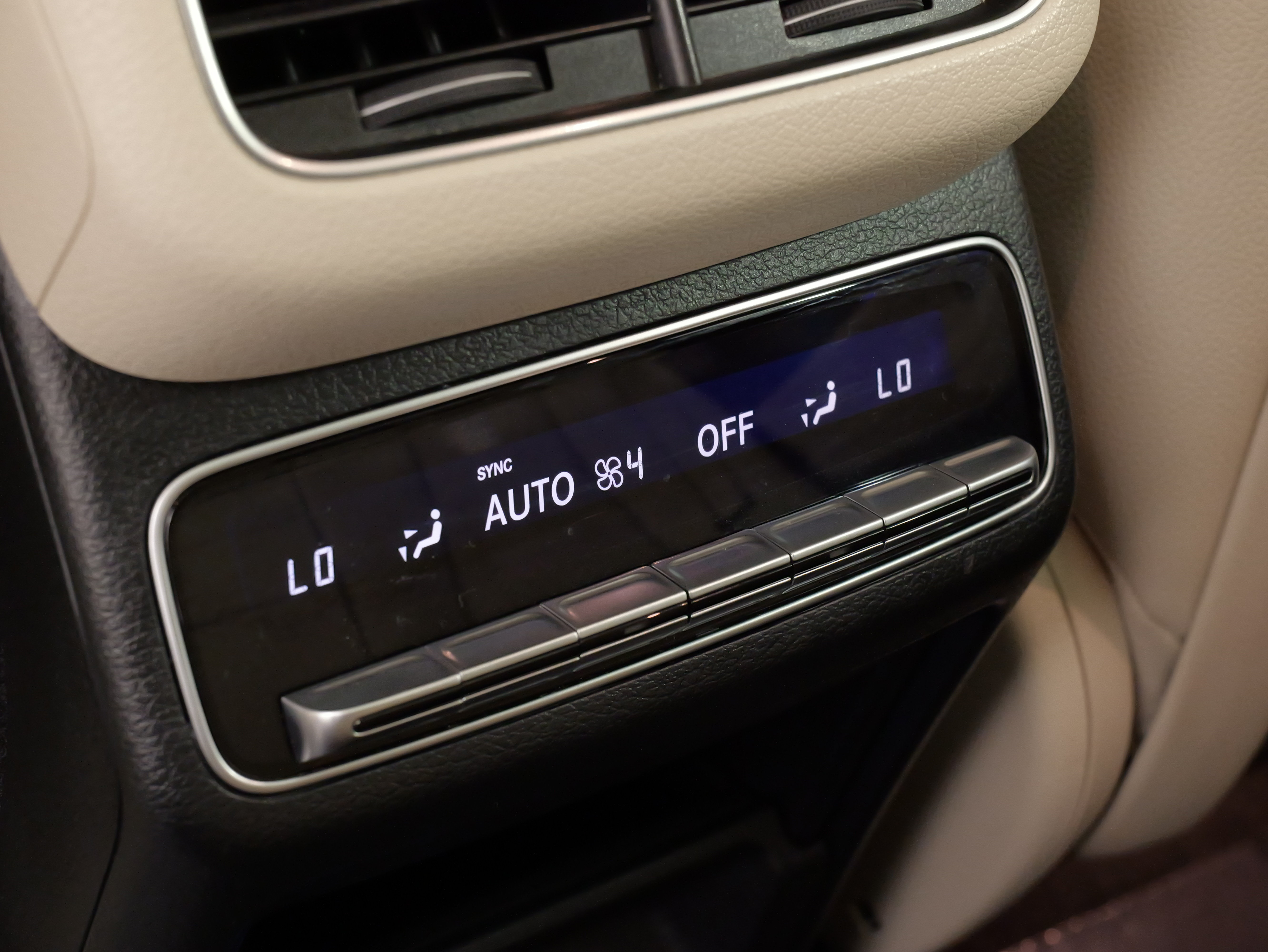 Used 2024 Mercedes-Benz GLE 350 4MATIC image 36