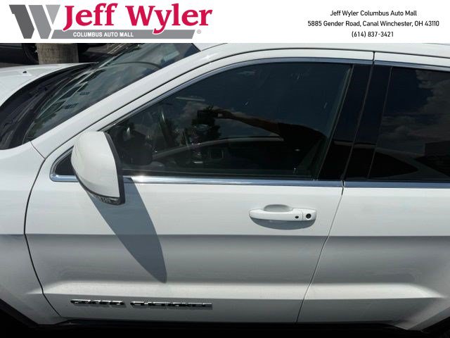 Used 2020 Jeep Grand Cherokee Laredo AWD/4WD image 1