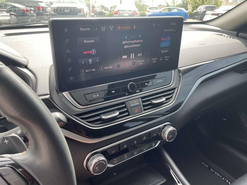 Used 2024 Nissan Altima 2.5 SR w/ SR Premium Package FWD image 24