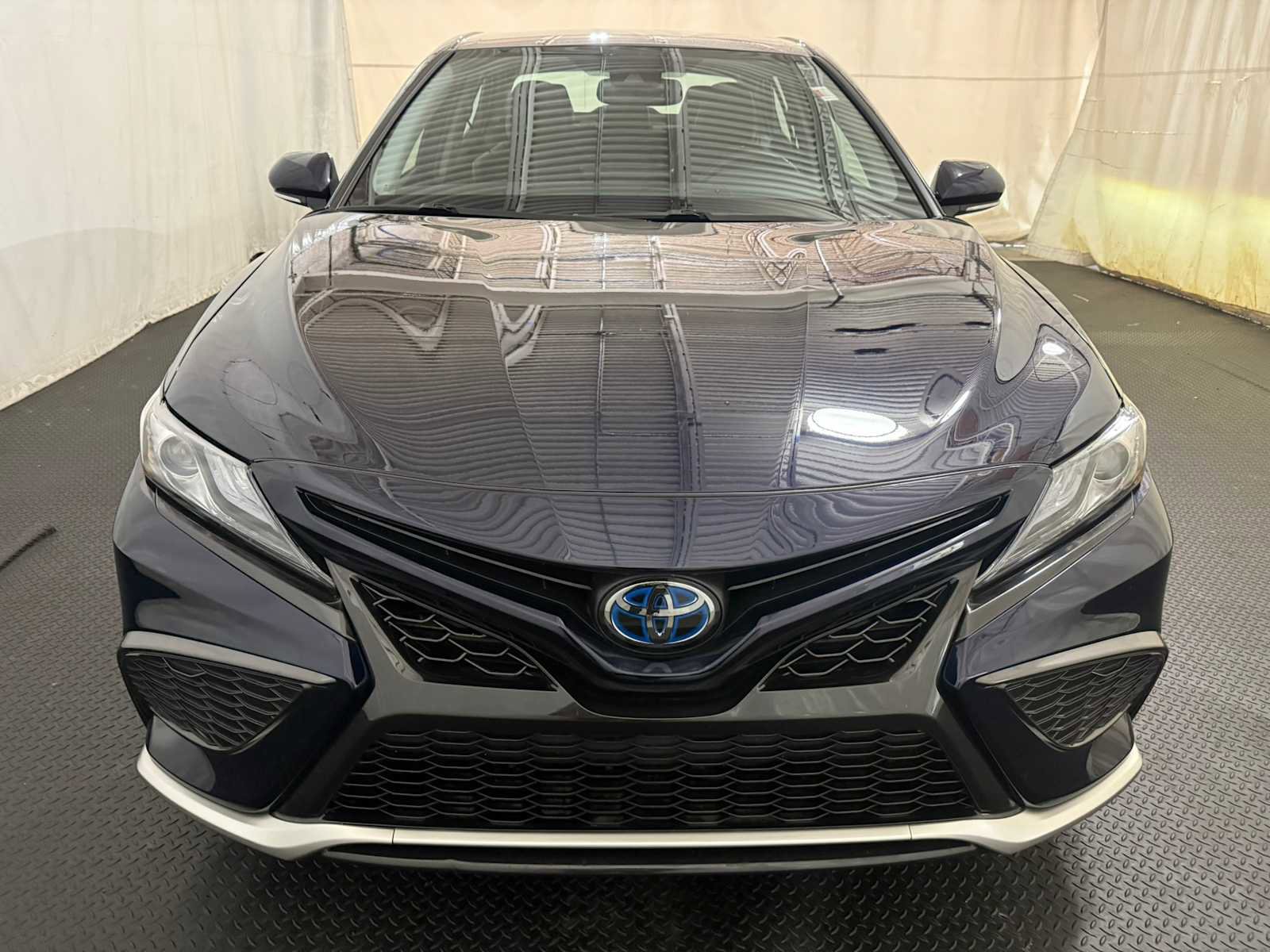 Certified 2021 Toyota Camry XSE image 3