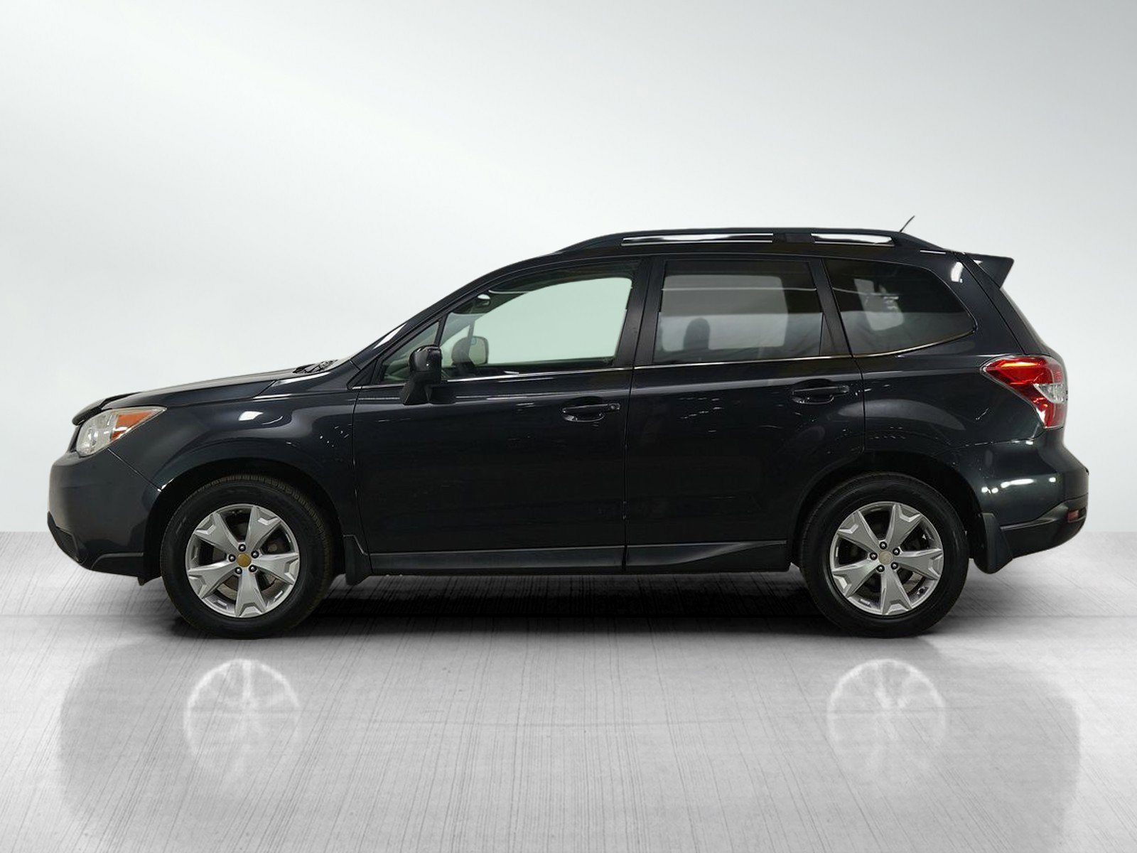 Used 2015 Subaru Forester 2.5i Limited image 2