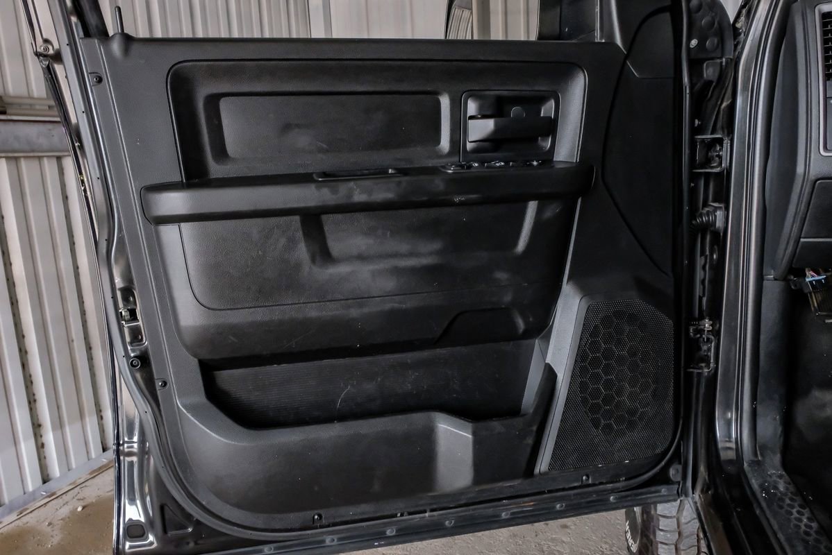 Used 2017 RAM 2500 Tradesman w/ Chrome Appearance Group image 43