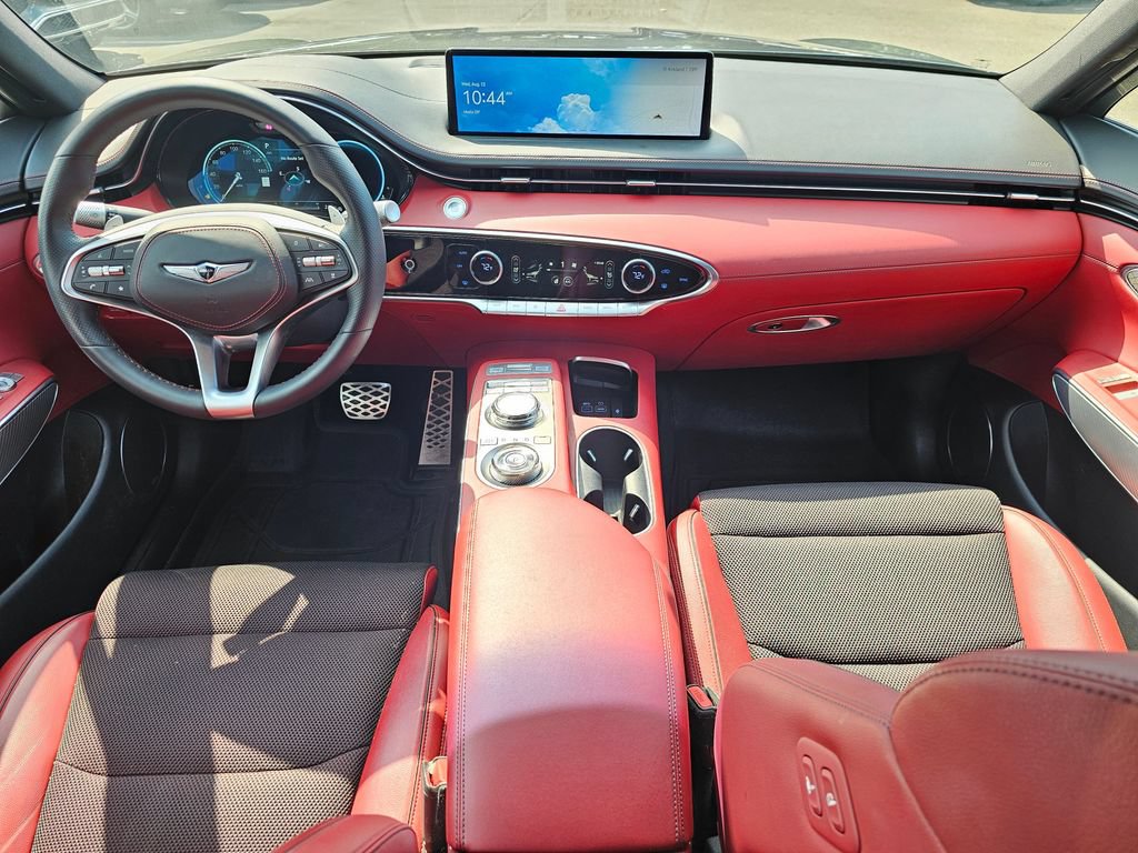 Certified 2024 Genesis GV70 2.5T w/ Sport Prestige Package AWD/4WD image 9