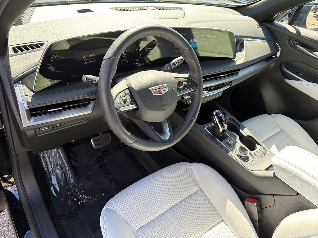 Used 2024 Cadillac XT4 Sport AWD/4WD image 9