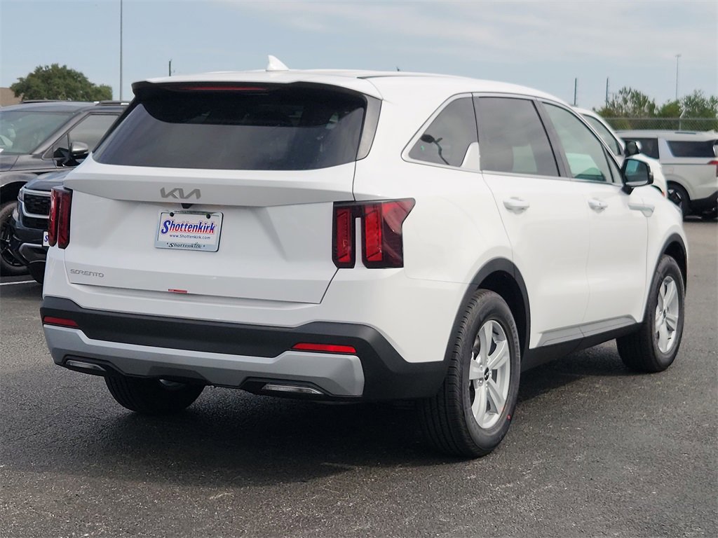 New 2026 Kia Sorento LX image 3