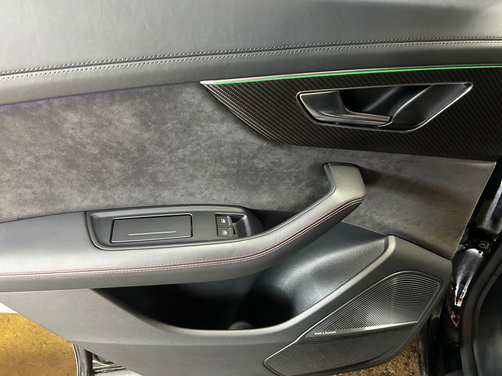 Used 2022 Audi RS Q8 image 16