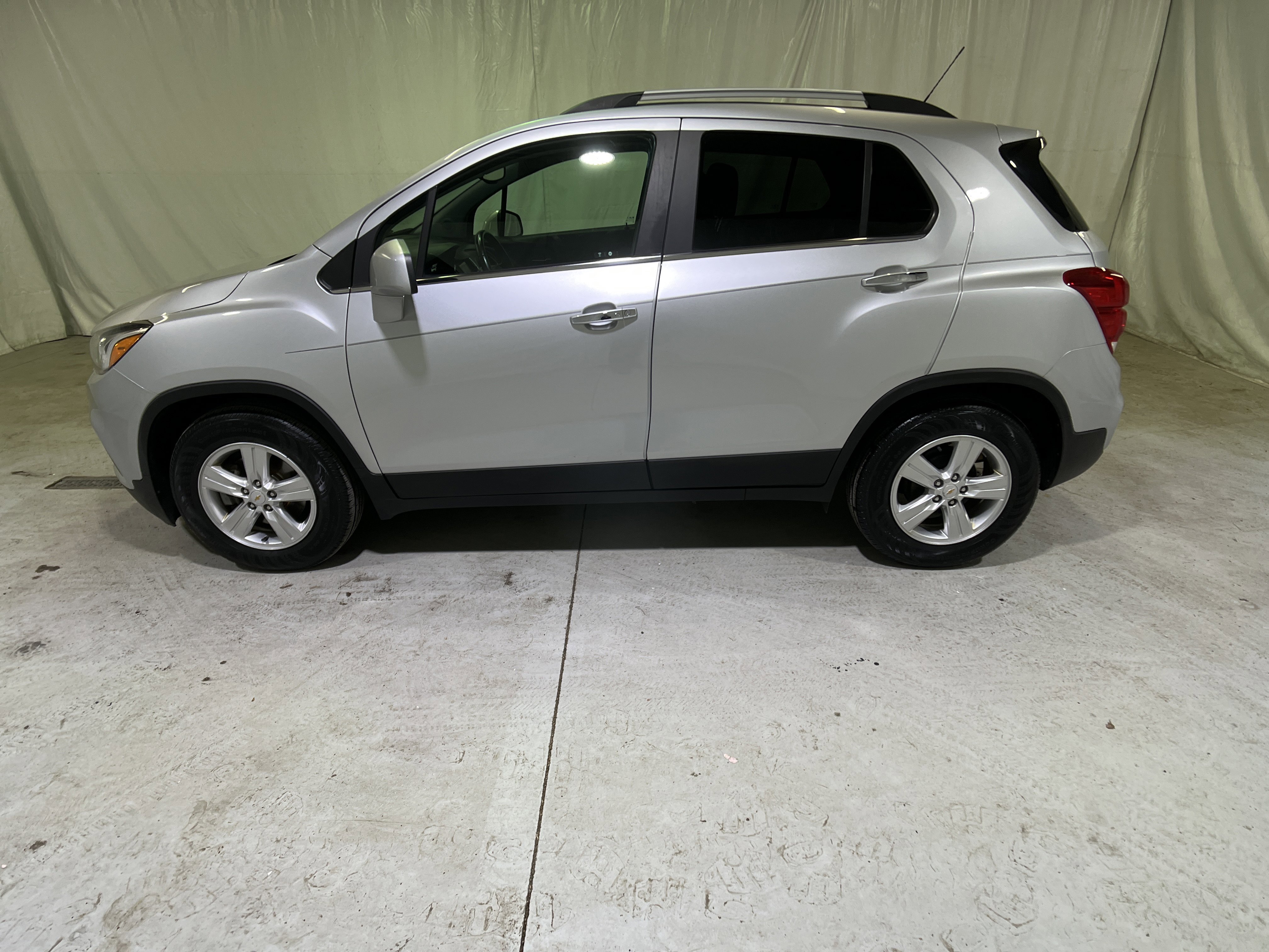 Certified 2020 Chevrolet Trax LT w/ LT Convenience Package image 7