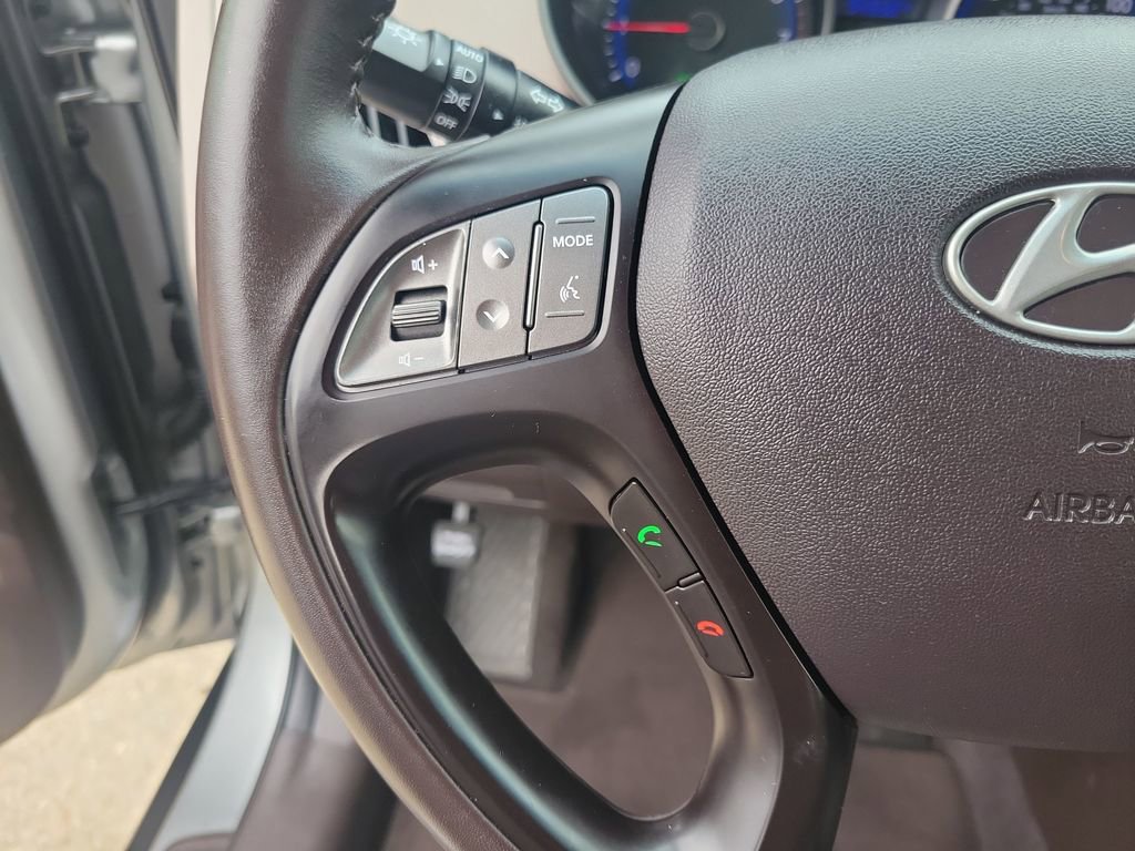 Used 2015 Hyundai Tucson SE image 23
