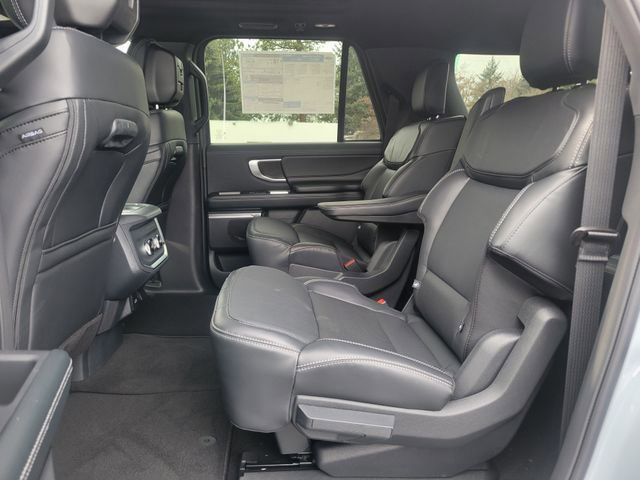 New 2026 Ford Expedition Max Platinum w/ Stealth Appearance Package AWD/4WD image 10