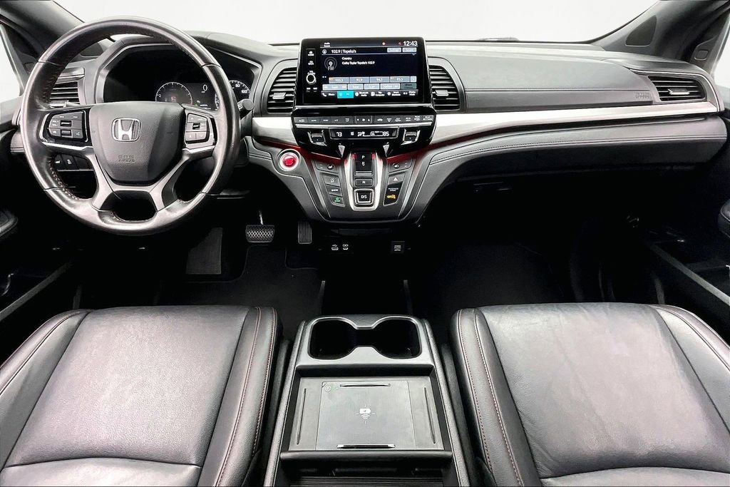 Used 2025 Honda Odyssey Sport-L image 16