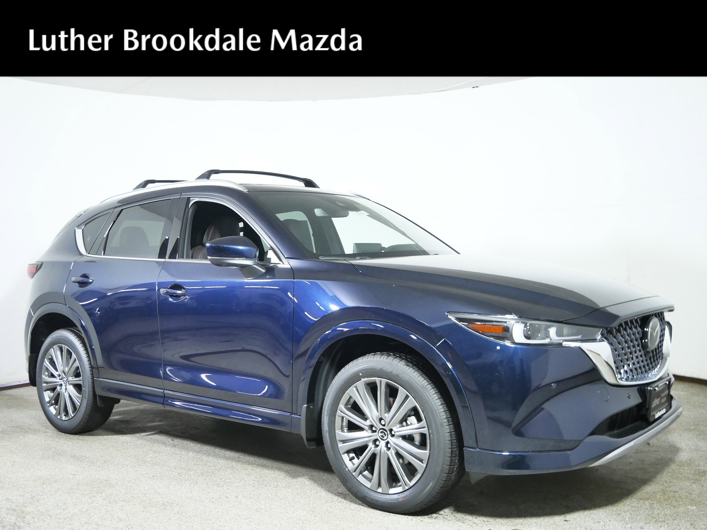 New 2025 MAZDA CX-5 Signature image 1