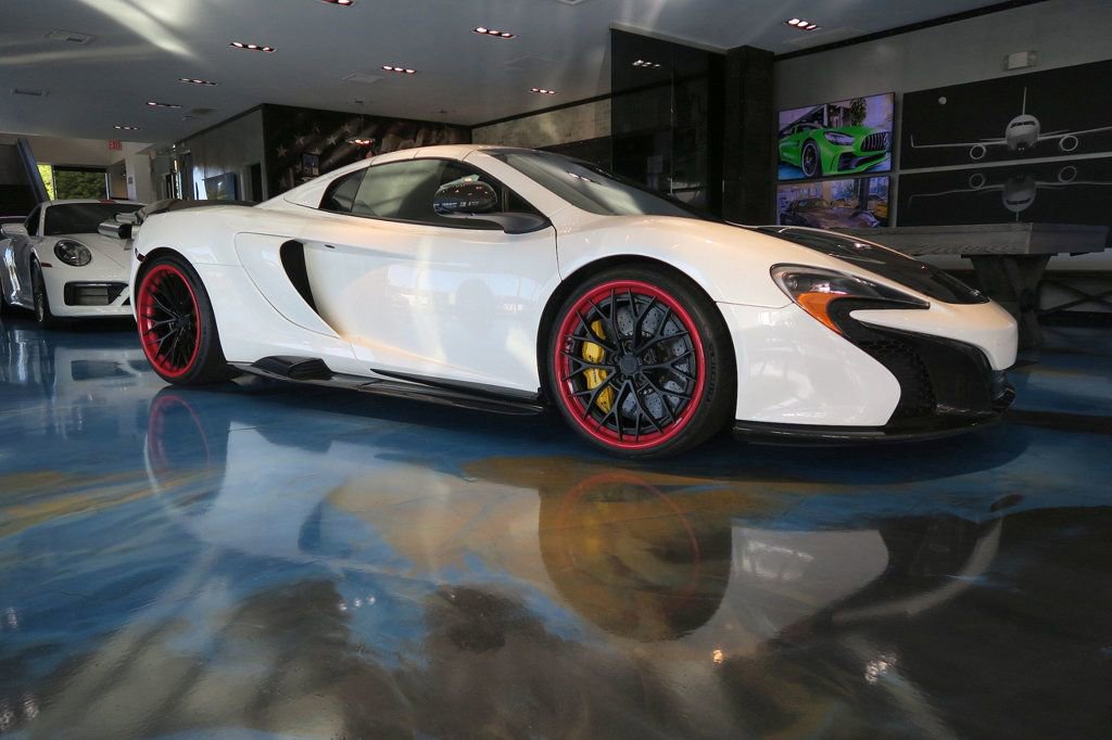 Used 2015 McLaren 650S Spider image 25