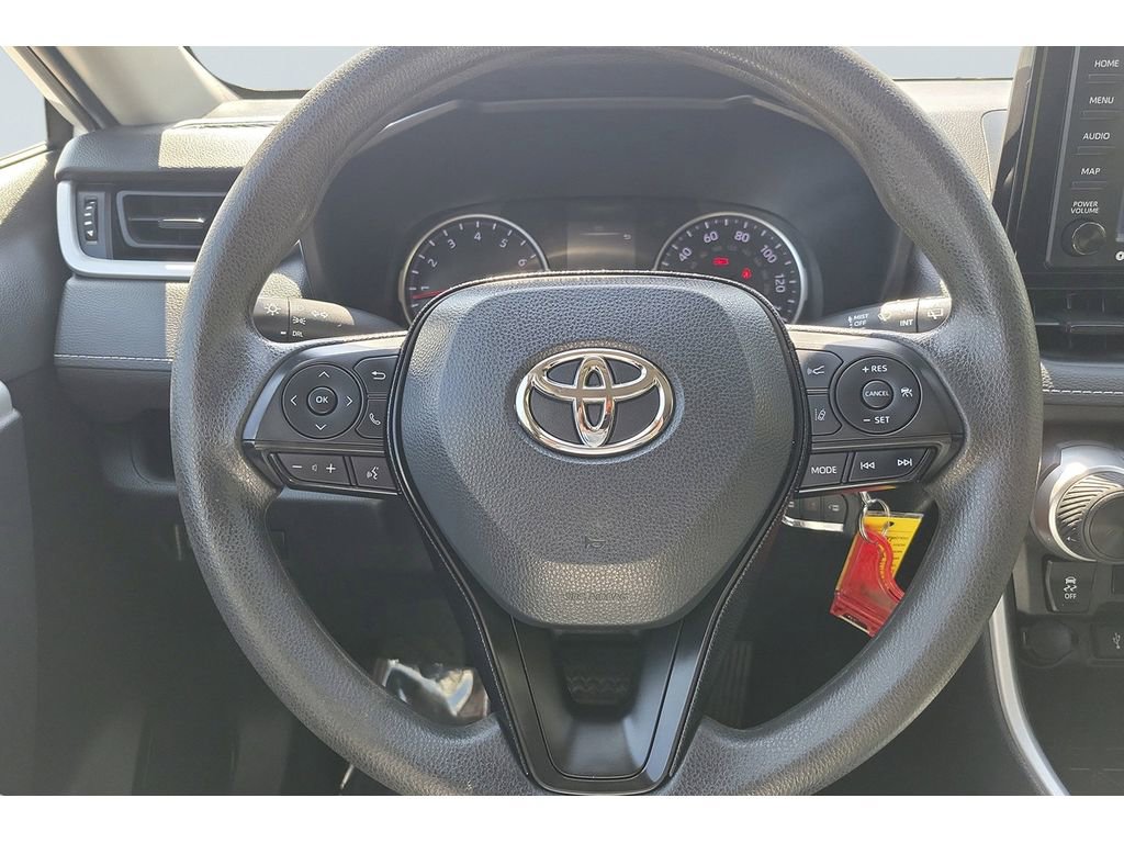 Used 2021 Toyota RAV4 LE FWD image 12