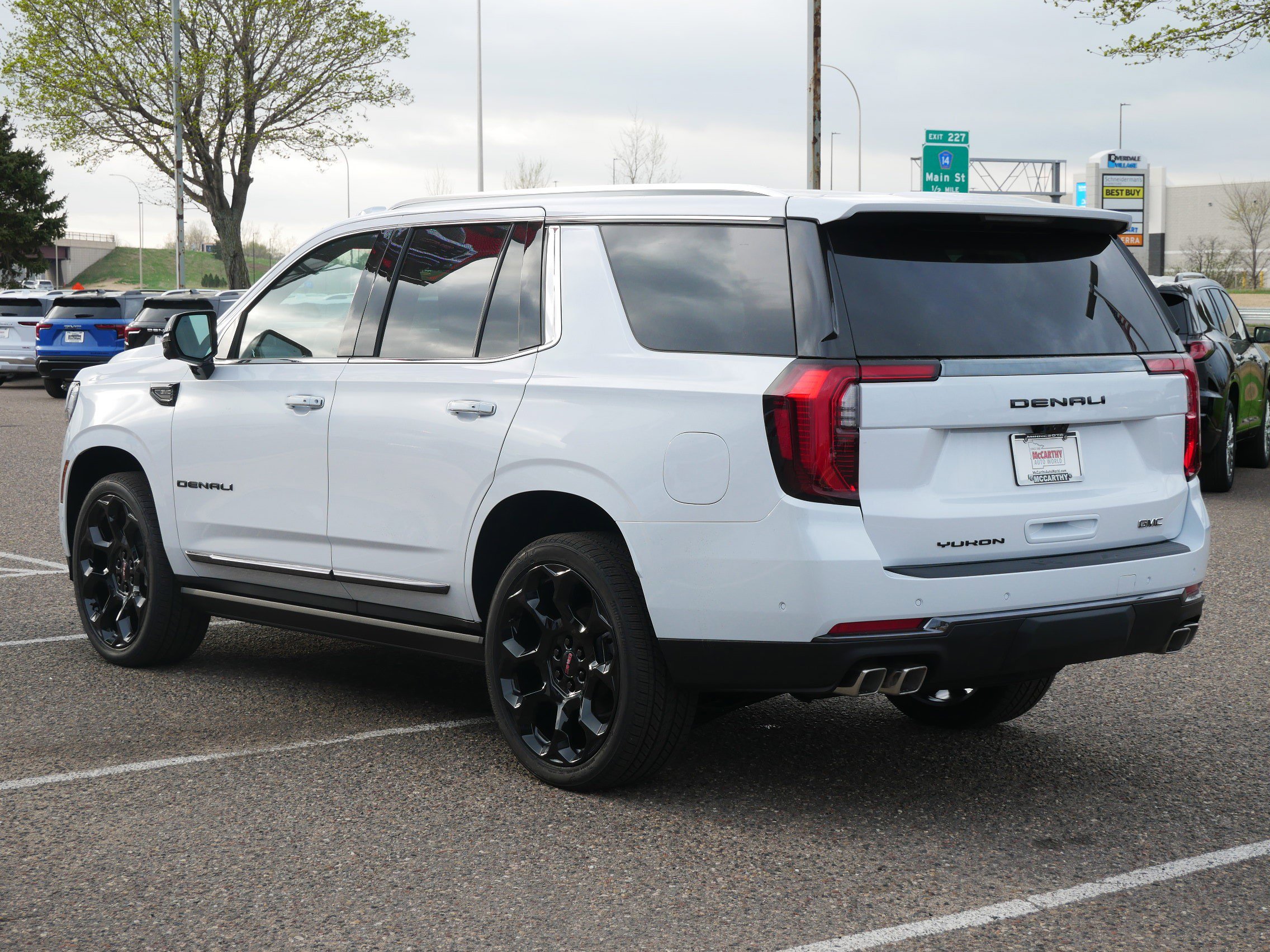 New 2026 GMC Yukon Denali Ultimate AWD/4WD image 5