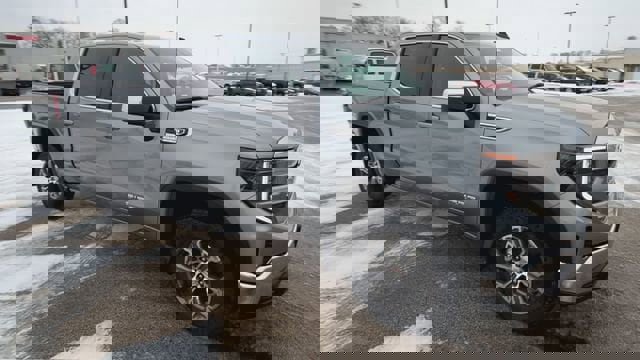 New 2026 GMC Sierra 1500 SLE image 34