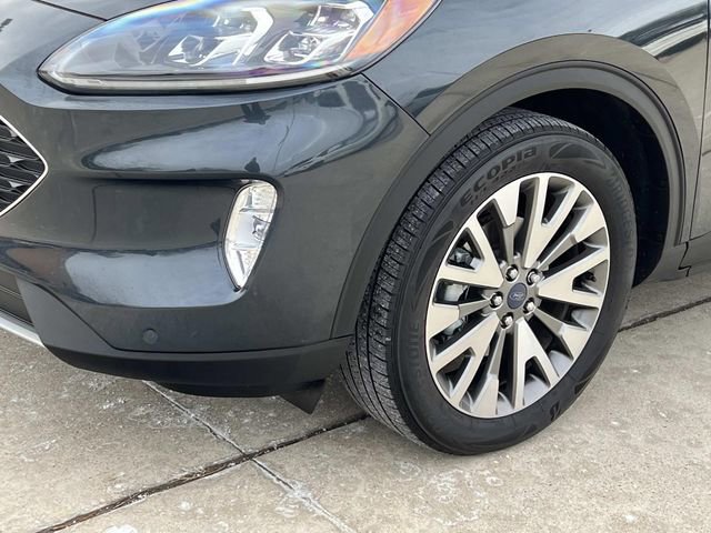 Certified 2022 Ford Escape Titanium w/ Class II Trailer Tow Package image 8