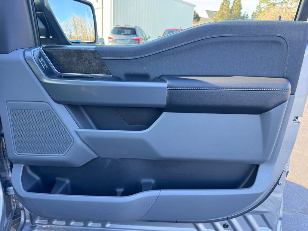 Used 2023 Ford F150 Lightning XLT image 25