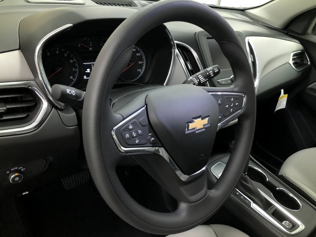 Used 2020 Chevrolet Equinox LS FWD image 14