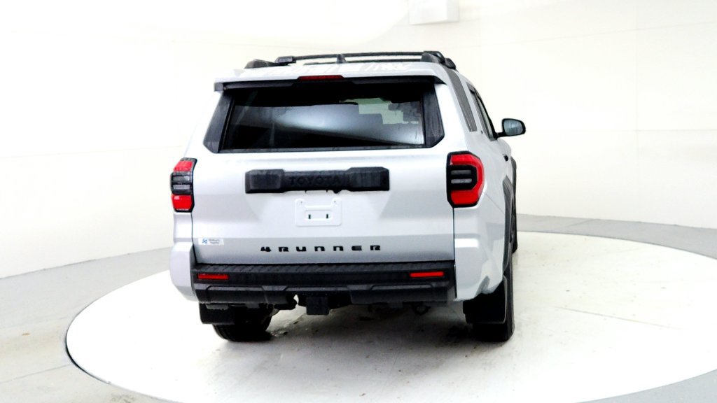 Certified 2025 Toyota 4Runner SR5 AWD/4WD image 5
