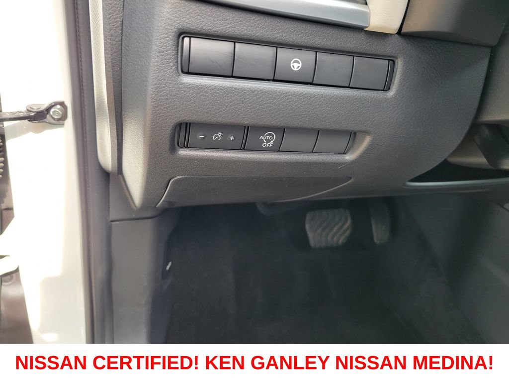 Certified 2023 Nissan Rogue SV AWD/4WD image 34