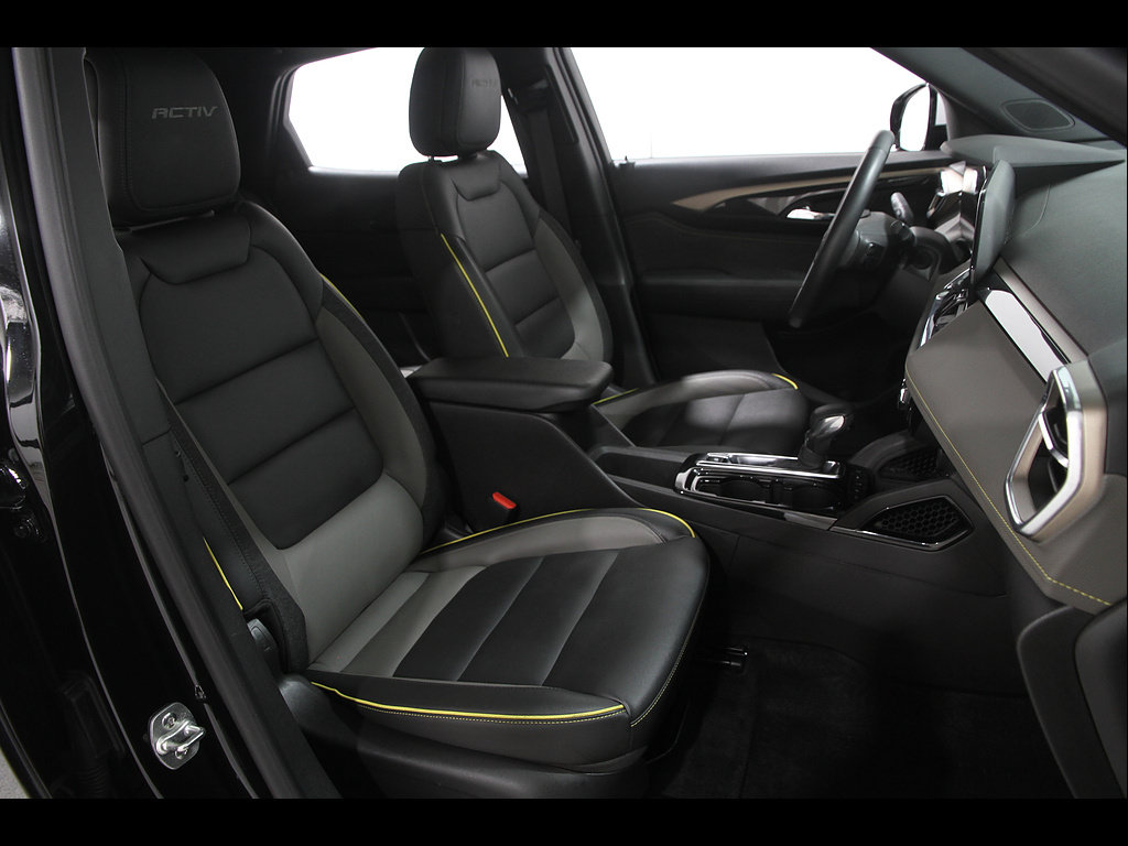 Used 2025 Chevrolet TrailBlazer ACTIV w/ Driver Confidence Package AWD/4WD image 17
