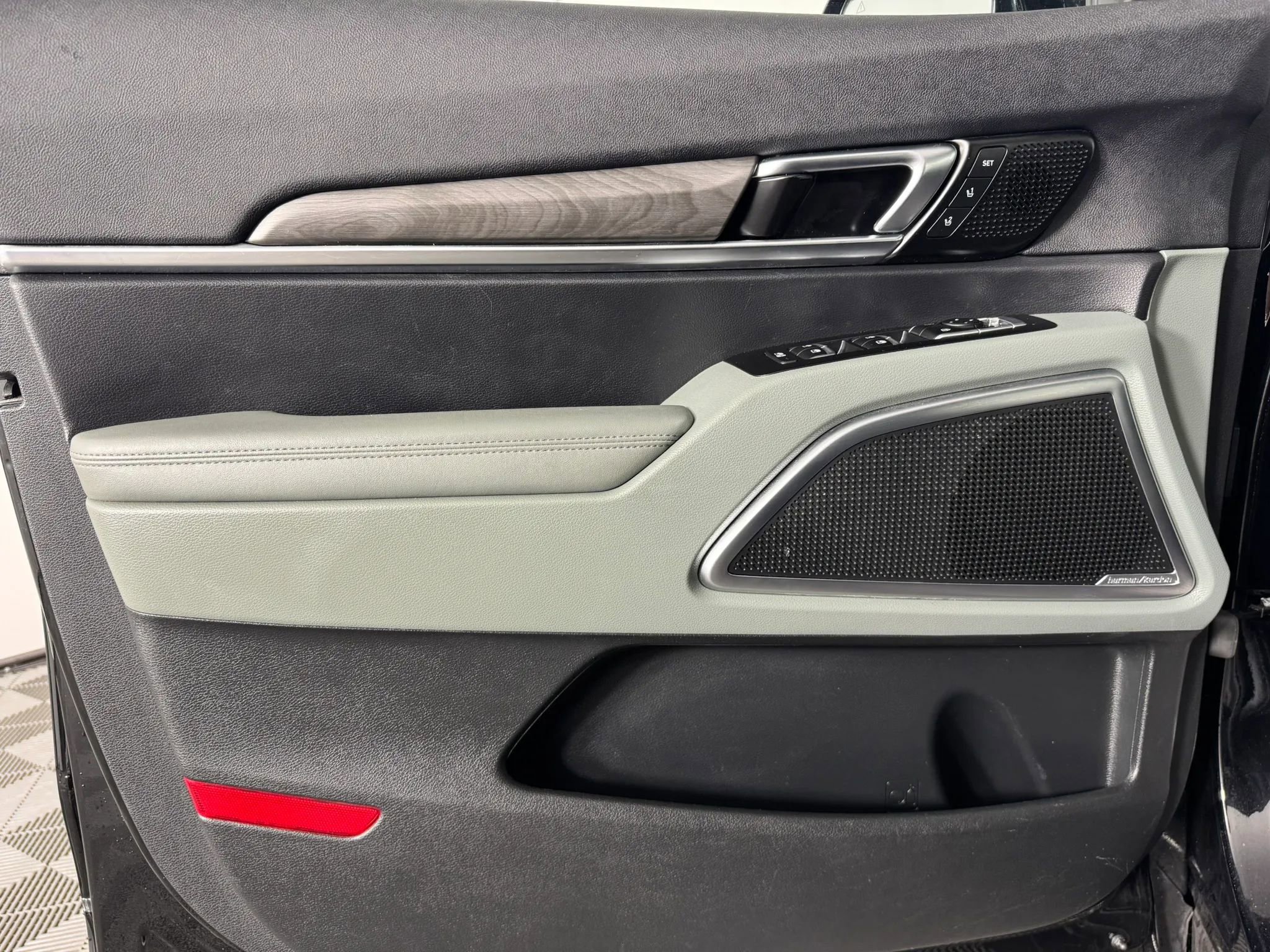 Used 2023 Kia Telluride SX Prestige X-Pro AWD/4WD image 45