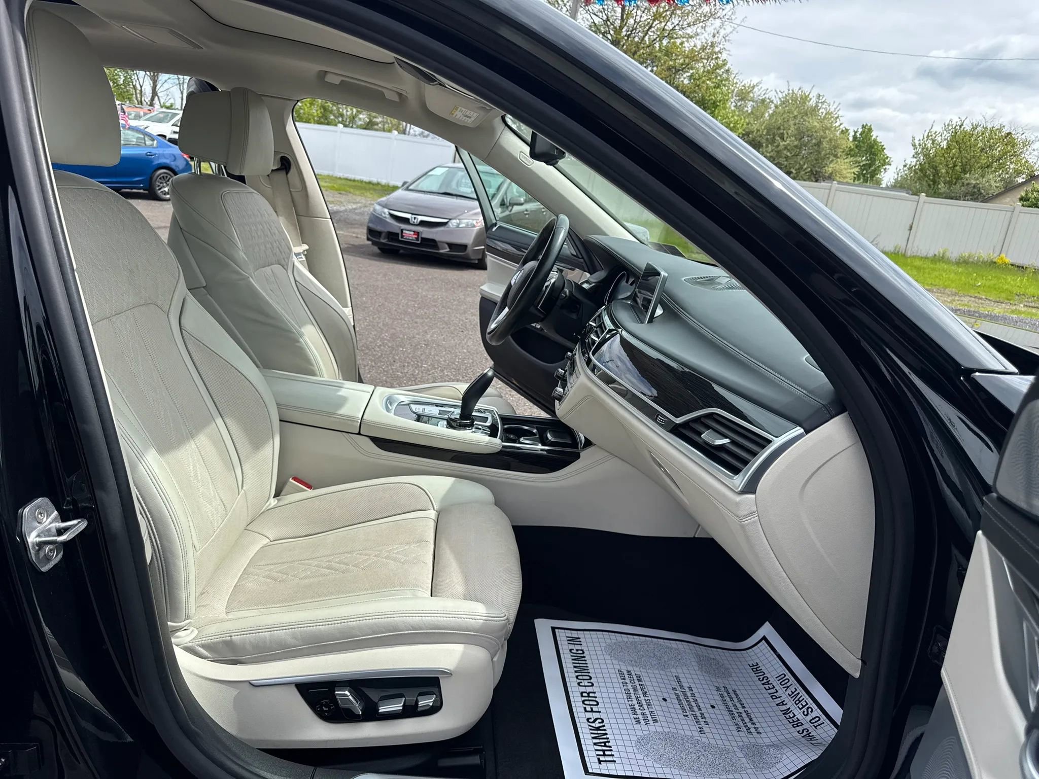 Used 2016 BMW 750i RWD image 24