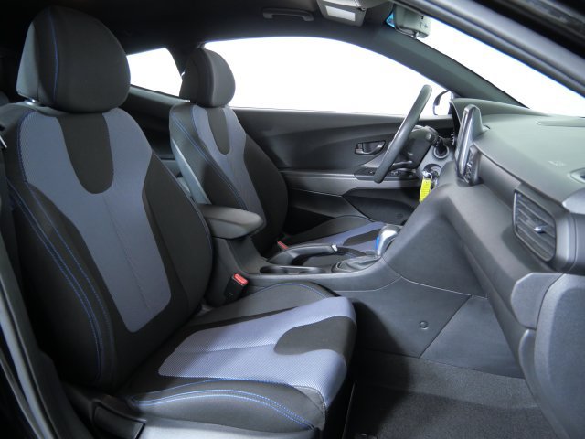 Used 2020 Hyundai Veloster 2.0 FWD image 13