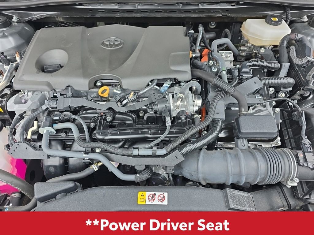 Used 2025 Toyota Camry SE image 11