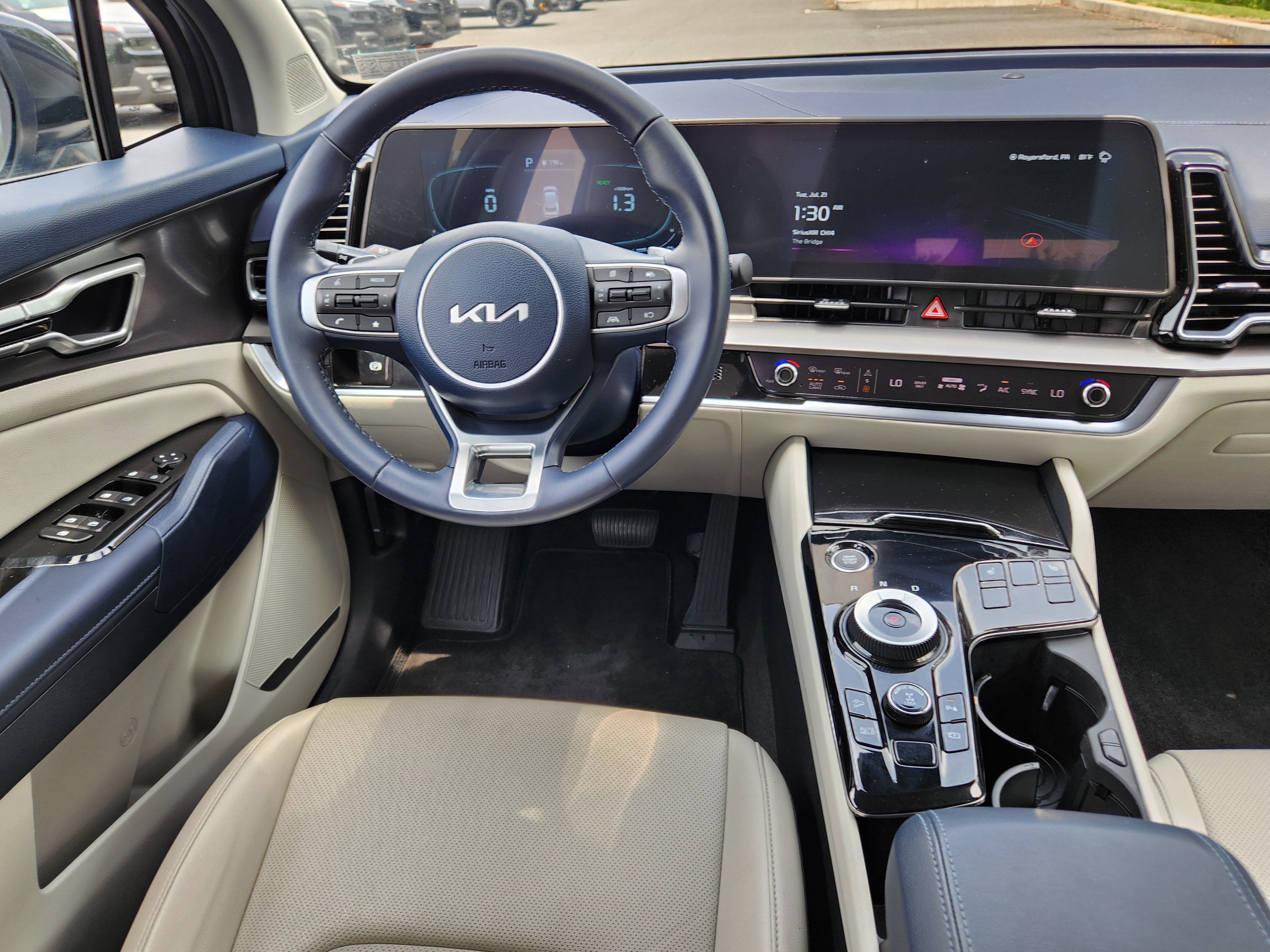 Used 2025 Kia Sportage EX AWD/4WD image 13