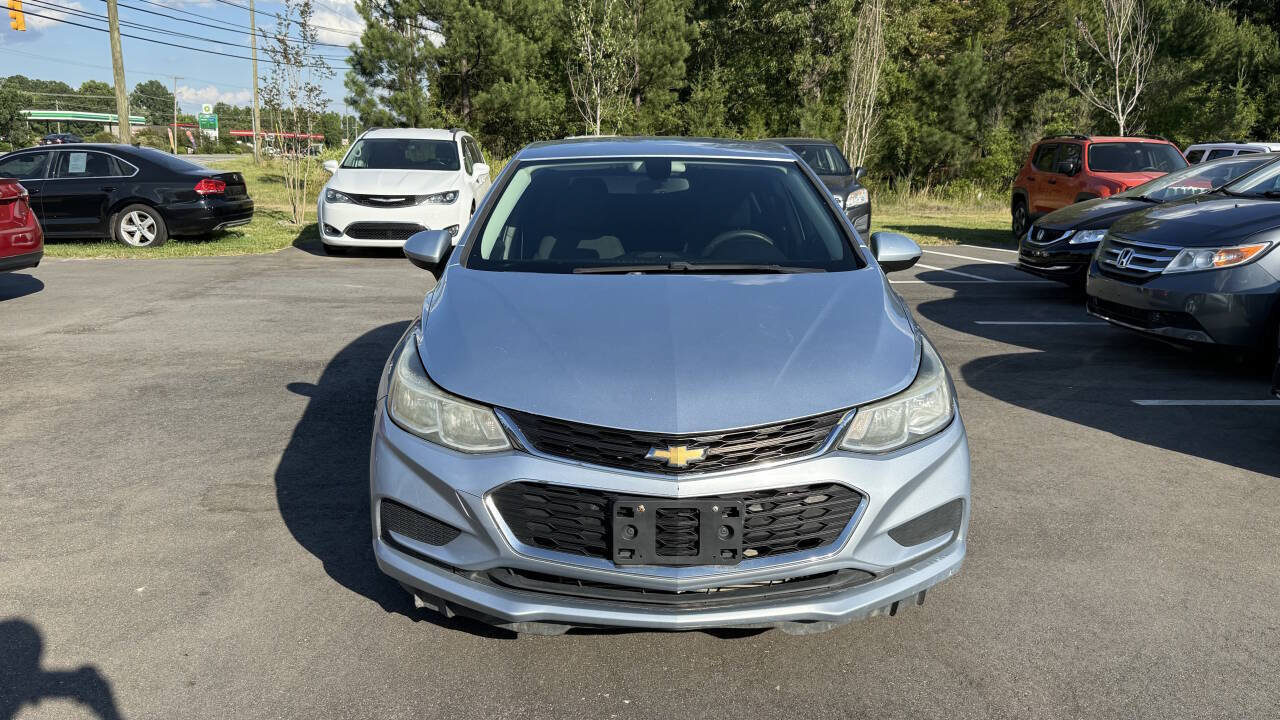 Used 2017 Chevrolet Cruze LS FWD image 2