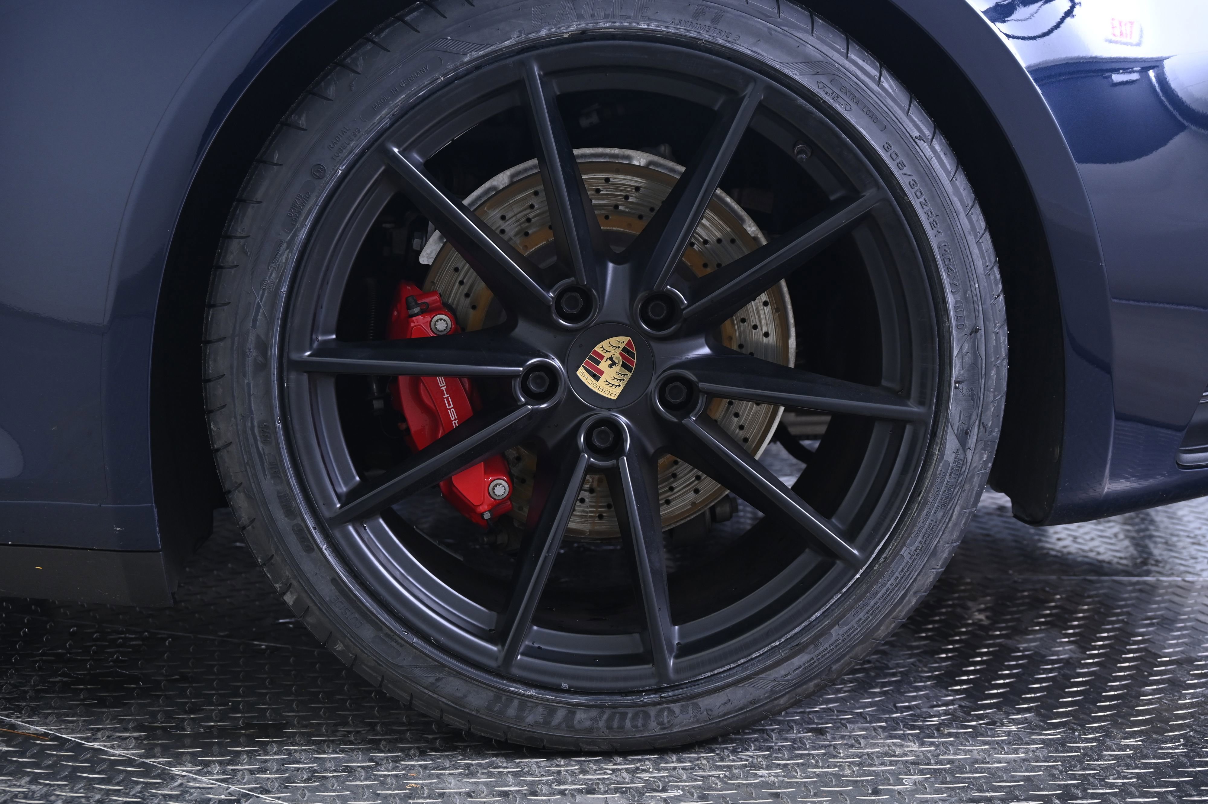 Used 2020 Porsche 911 Carrera S image 15