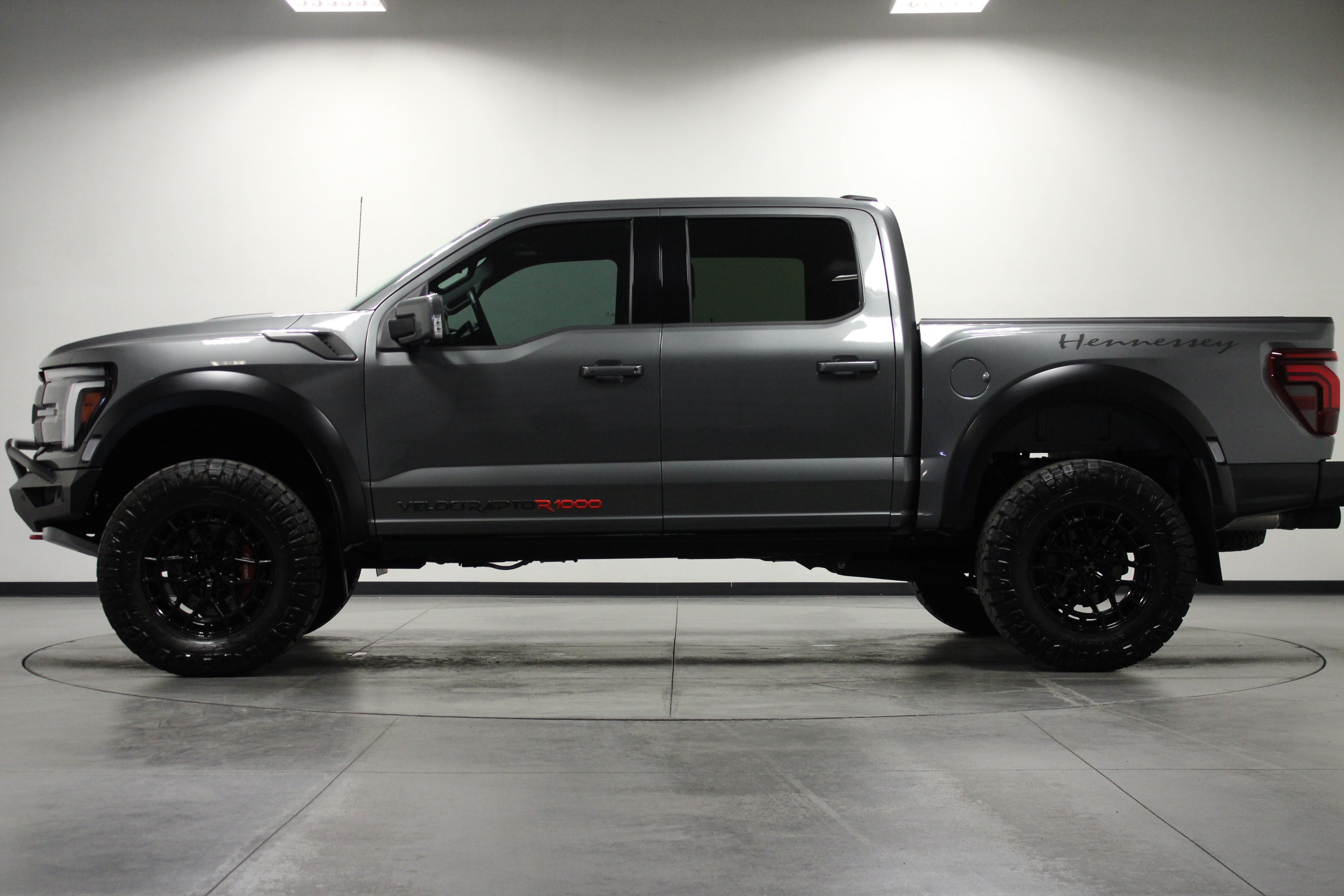 Used 2025 Ford F150 Raptor w/ Equipment Group 803A Raptor R AWD/4WD image 7