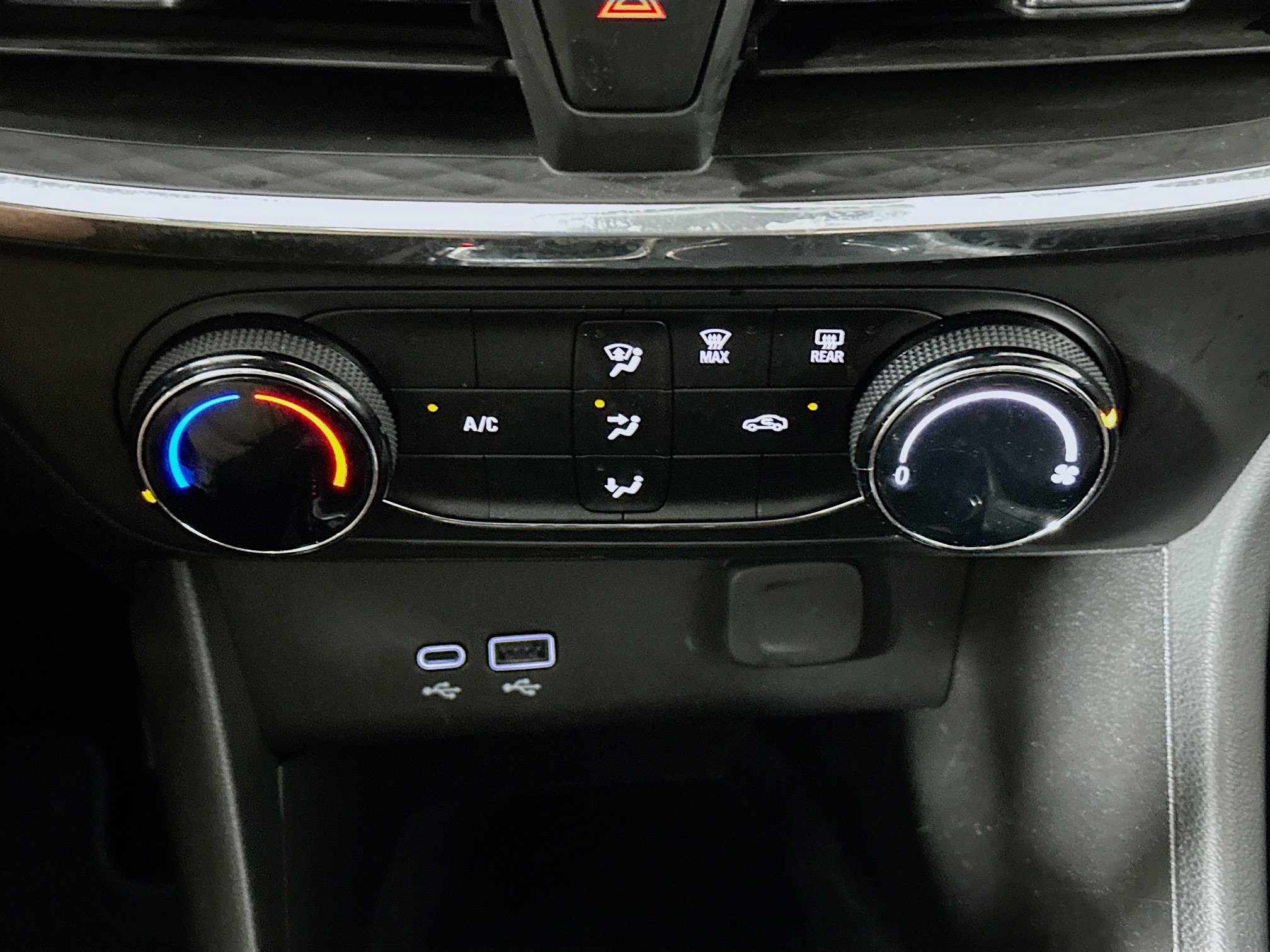 Used 2025 Buick Encore GX Preferred FWD image 23