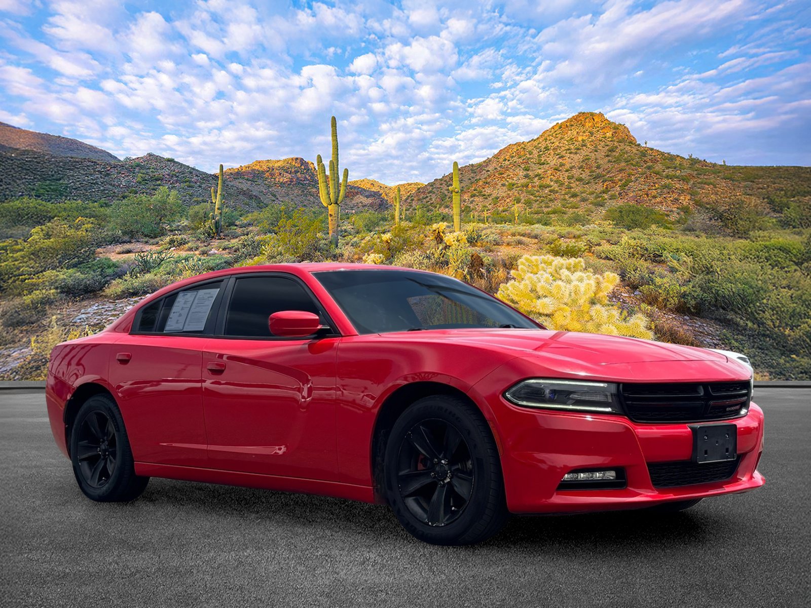 Used 2017 Dodge Charger SXT RWD image 2