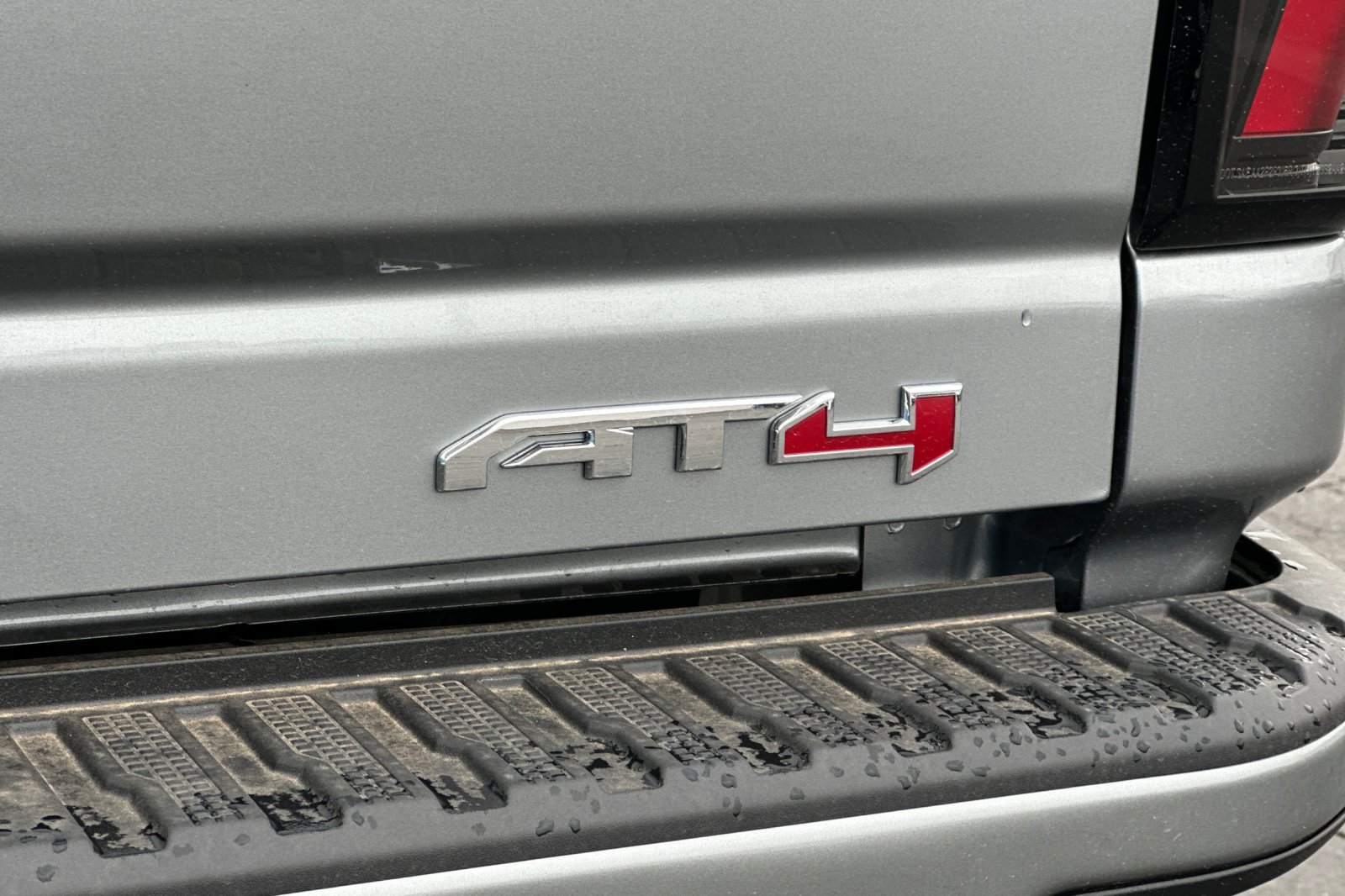 New 2026 GMC Sierra 2500 AT4 w/ AT4 Premium Plus Package AWD/4WD image 28
