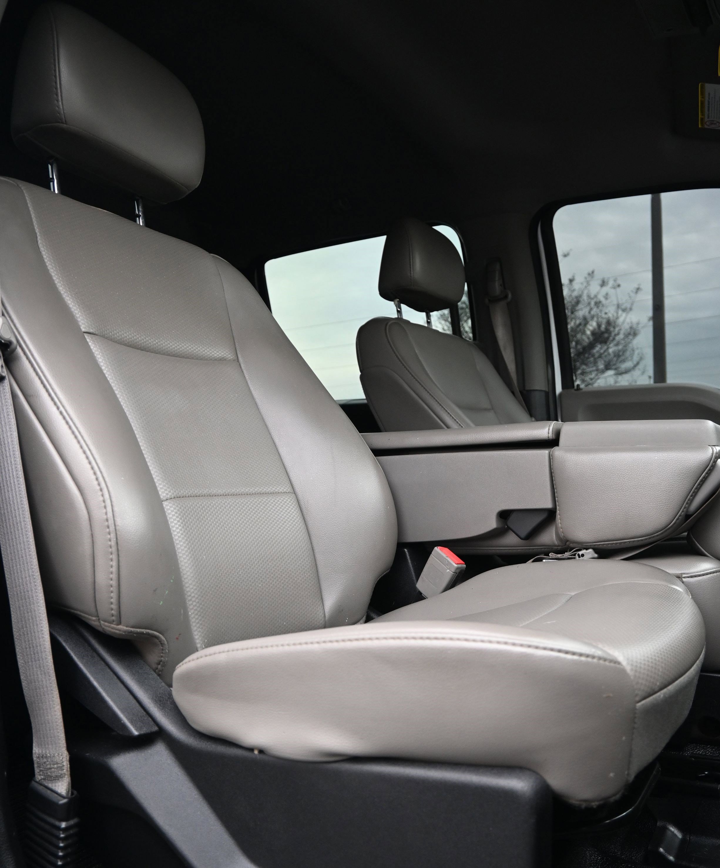 Used 2019 Ford F350 XL w/ Power Equipment Group image 32