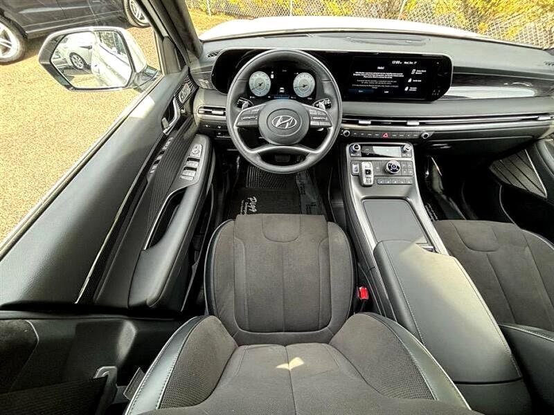 Used 2025 Hyundai Palisade Calligraphy image 12