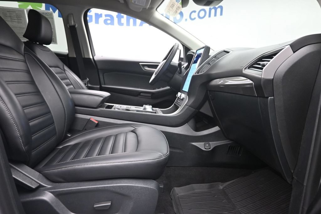 Used 2024 Ford Edge SEL w/ Convenience Package AWD/4WD image 9
