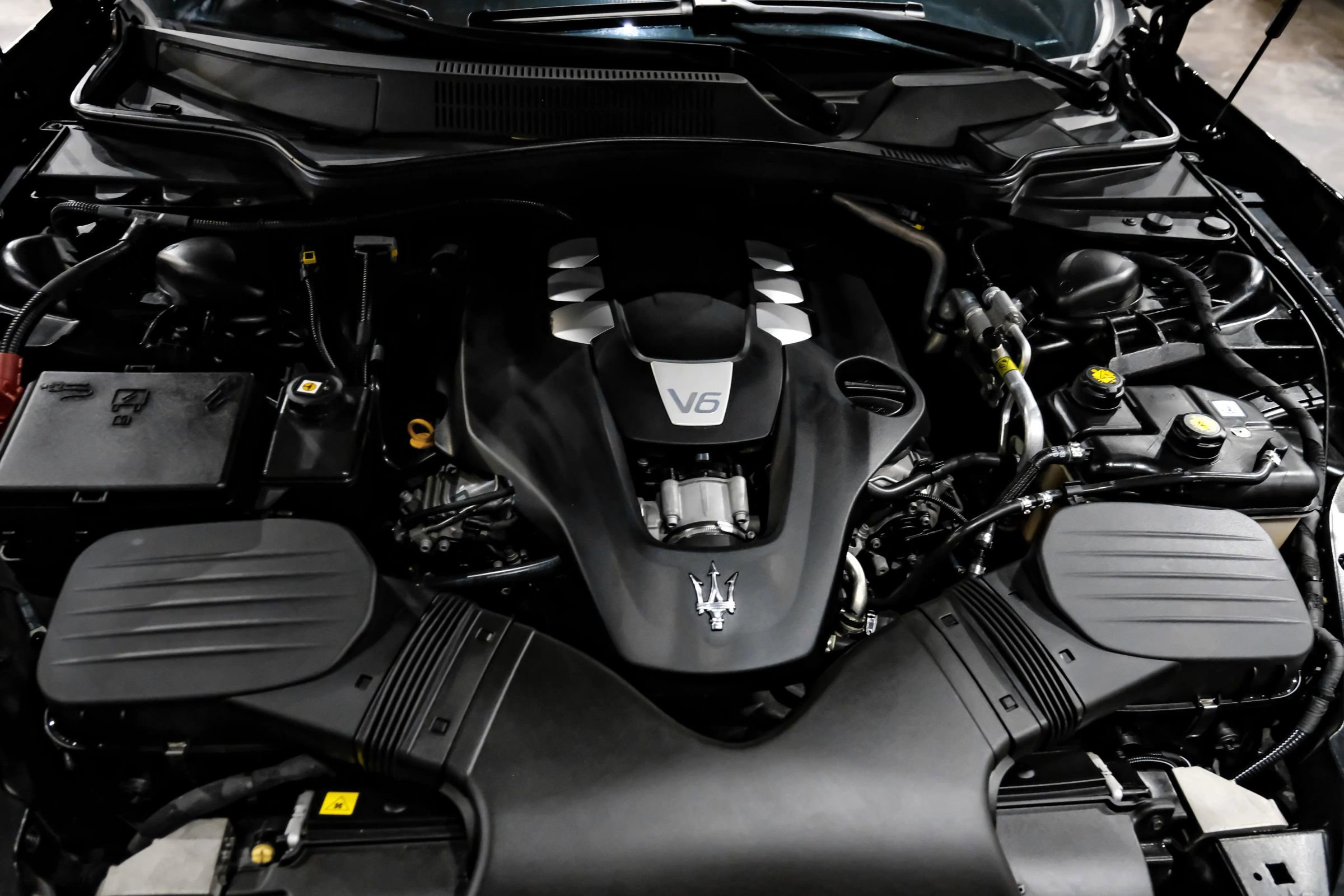 Used 2017 Maserati Ghibli w/ Luxury Package image 55