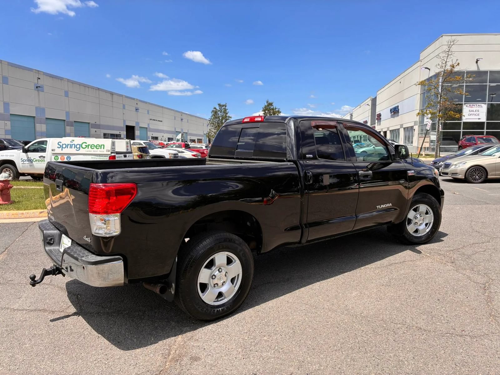 Used 2011 Toyota Tundra 4x4 Double Cab image 8