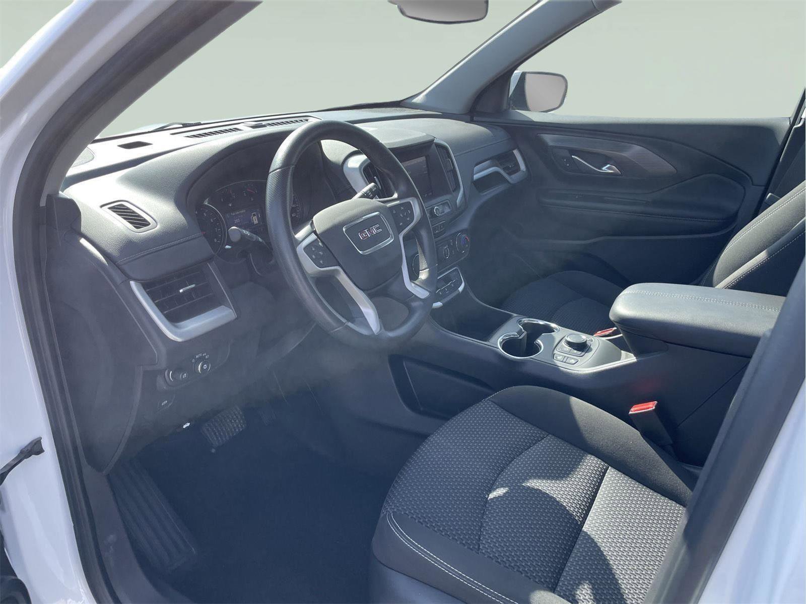Used 2022 GMC Terrain SLE w/ Driver Convenience Package AWD/4WD image 11