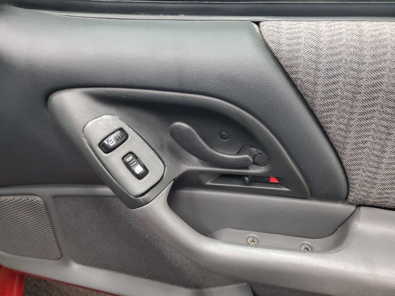 Used 1998 Chevrolet Camaro LT w/ Preferred Equipment Group 2 image 14