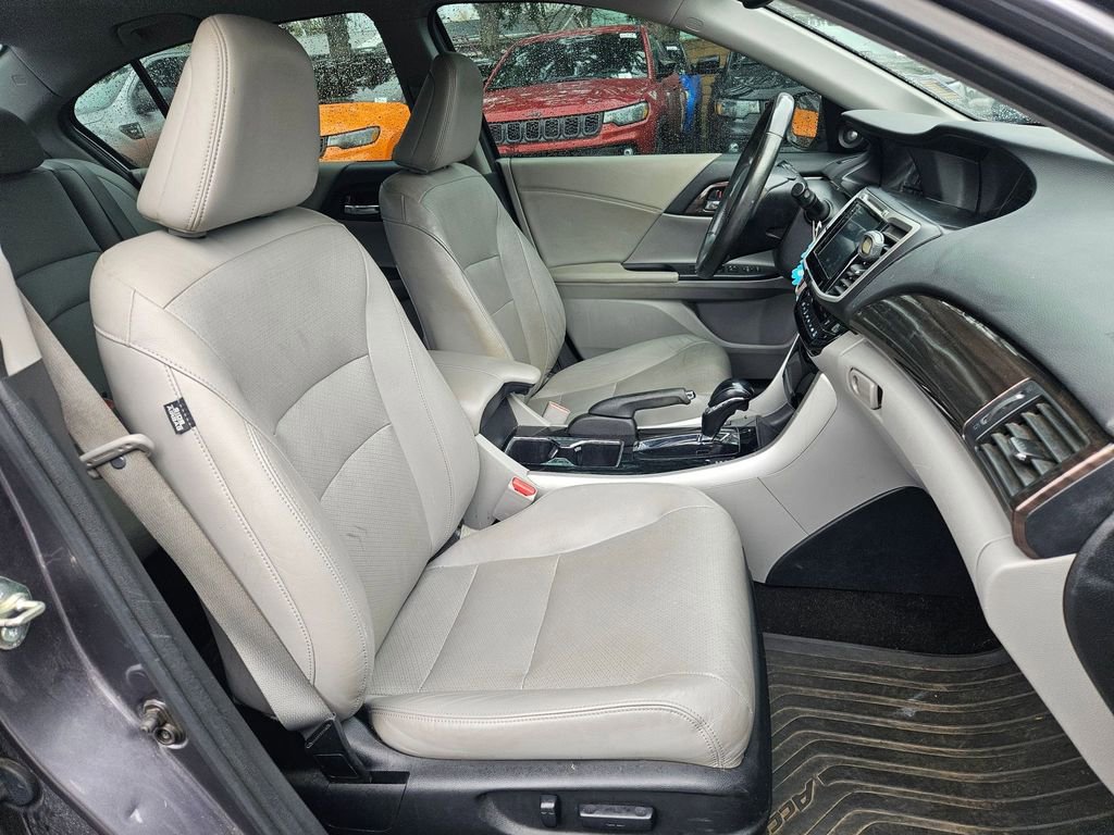 Used 2016 Honda Accord EX-L image 18