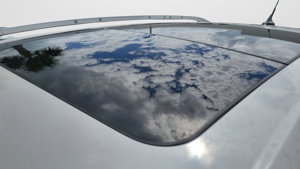 Used 2018 Ford Escape Titanium w/ Ford Safe & Smart Package image 10