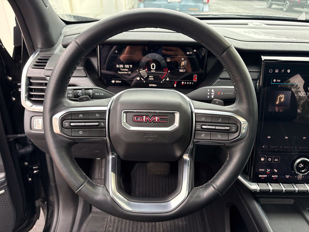 Used 2025 GMC Acadia Elevation w/ Elevation Premium Package FWD image 11