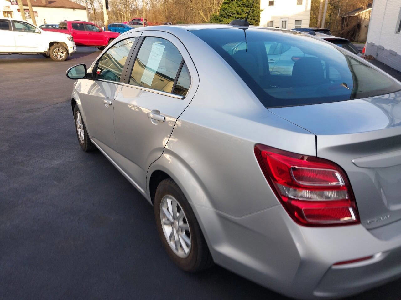 Used 2018 Chevrolet Sonic LT image 5