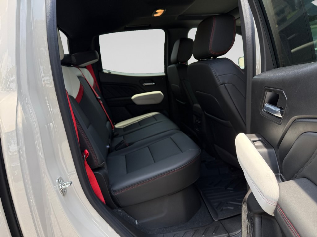 New 2026 GMC Canyon AT4X w/ LPO, Black Badging Package AWD/4WD image 18